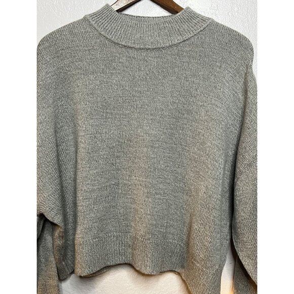 H&M Divided Women L SOFT Cropped Pullover Crewneck Gray Knit Sweater Oversized - Picture 3 of 16